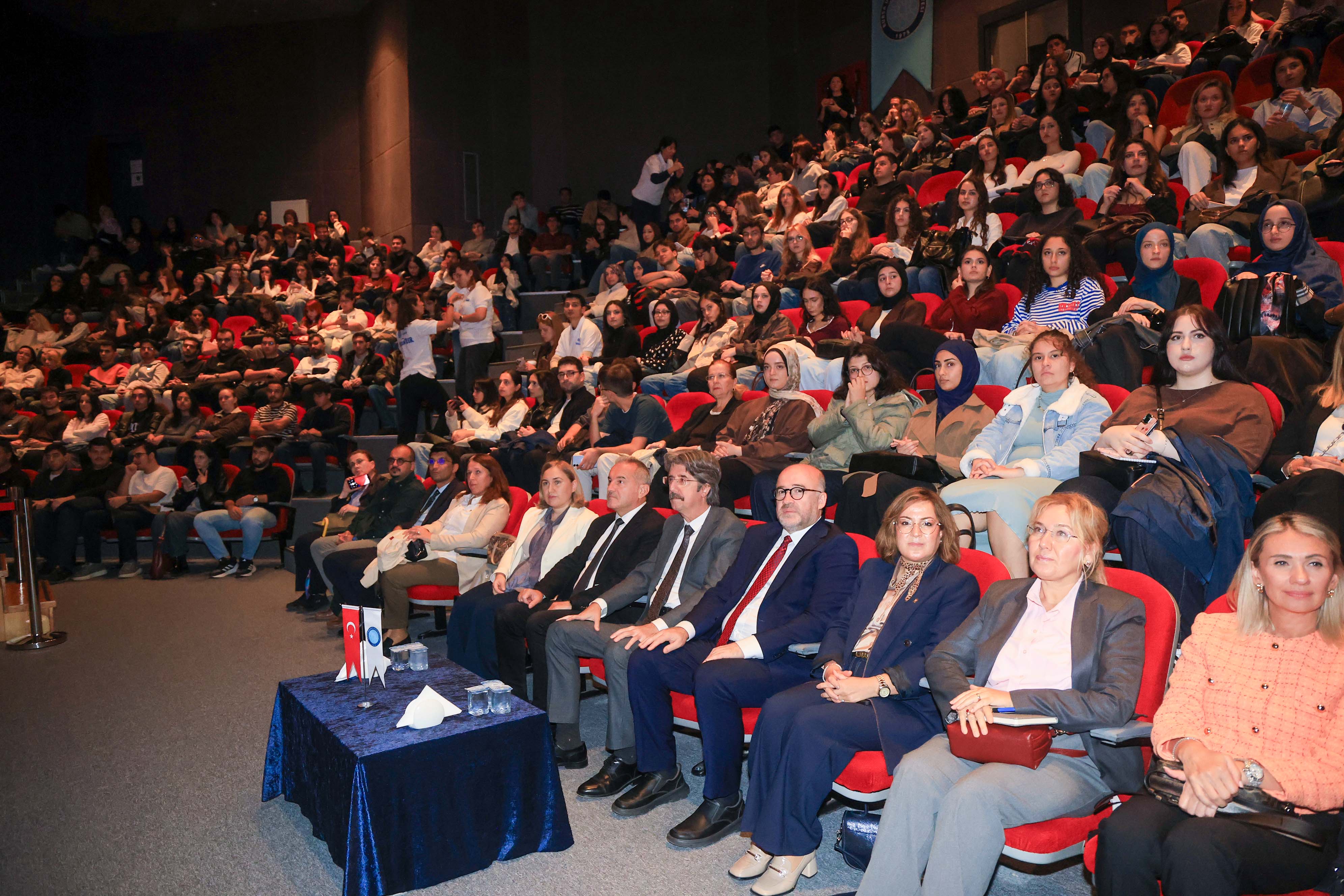 BUÜ’de COP31 zirvesi öncesi iklim ve gençlik paneli düzenlendi